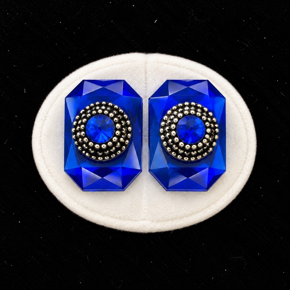 Vtg Blue Emerald Cut Clip On Earrings Silver Tone Beaded Medallion Statement